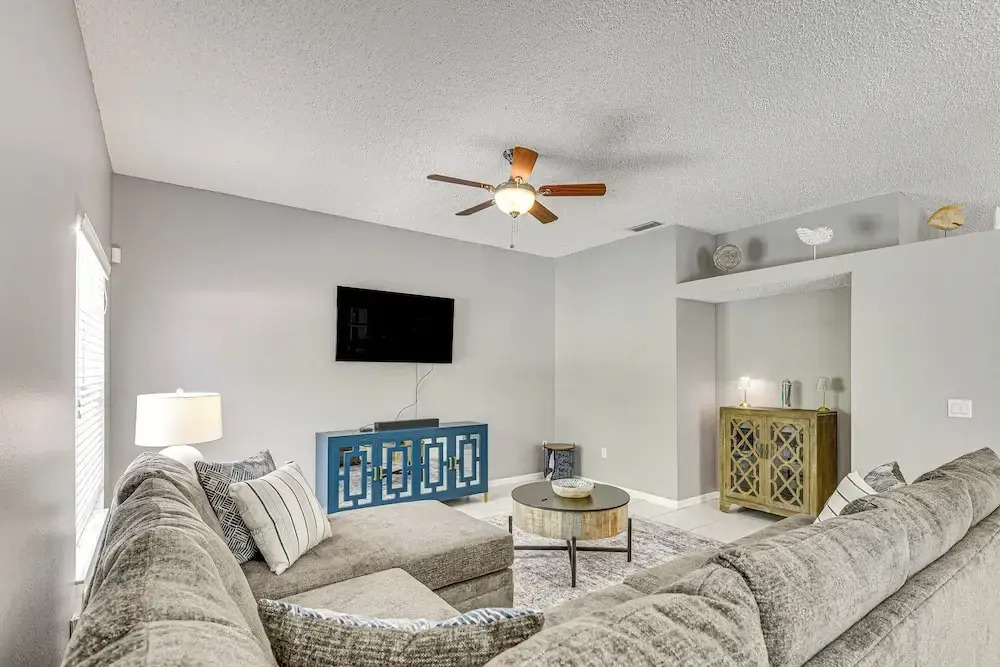 Saltwater Pool: Palm Coast Home  2 Mi to Beach
