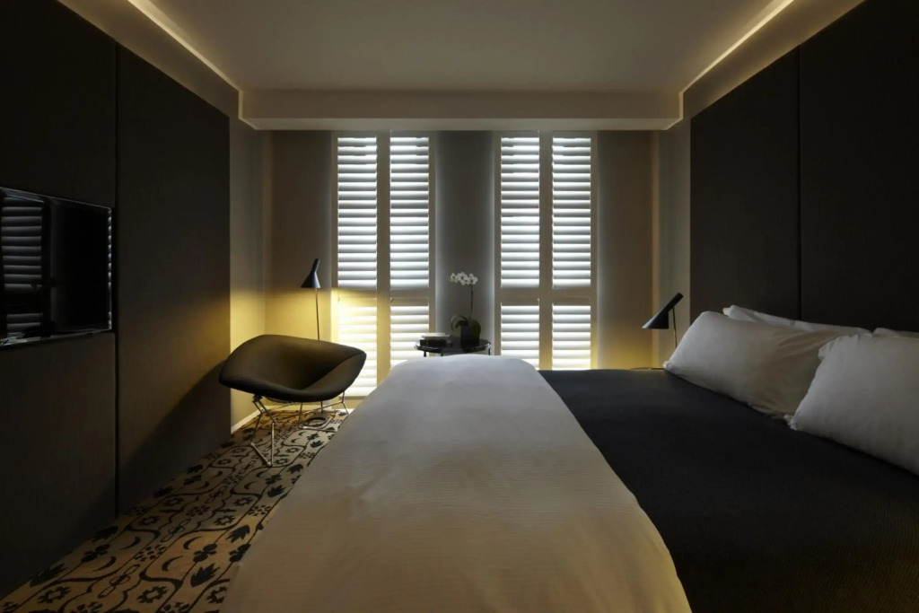 Burbury Hotel & Apartments