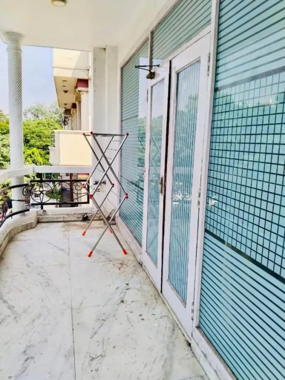 2bhk Fortune Home,E28 2a Saket Near Max Hospital,Pvr