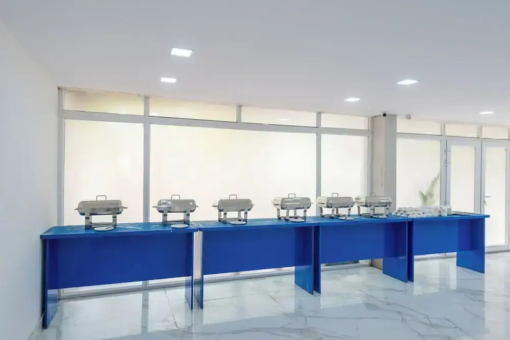 Park Pacific By Saavi Hotel