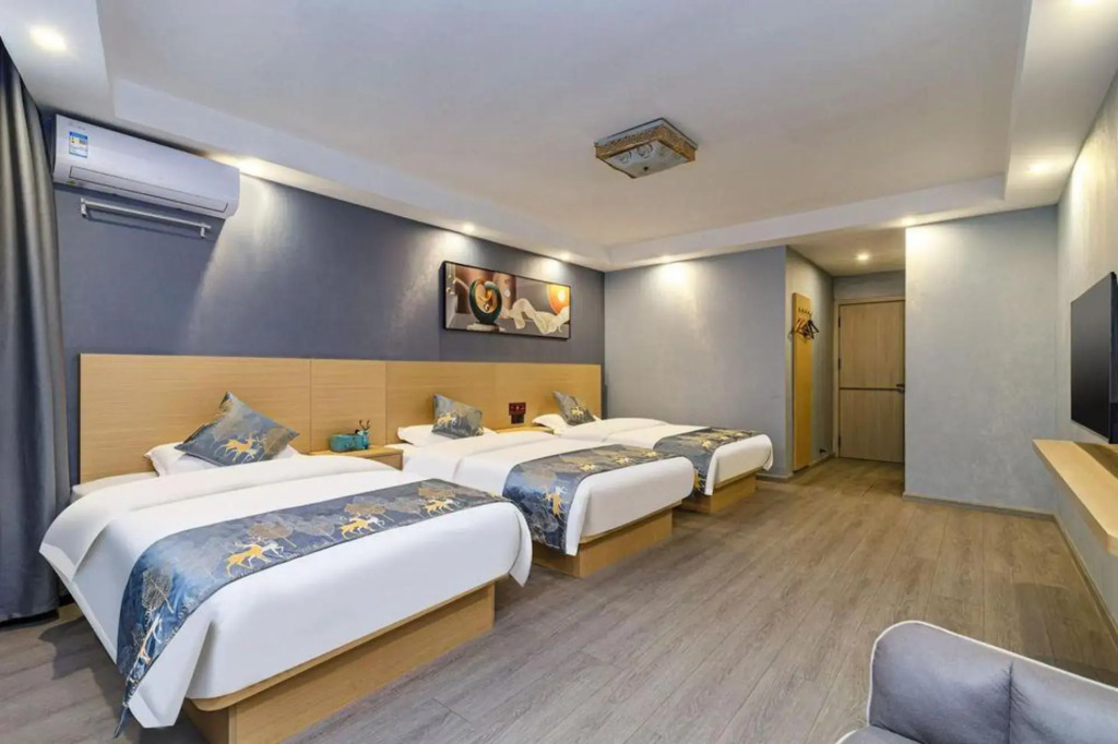 Chunchen Hotel