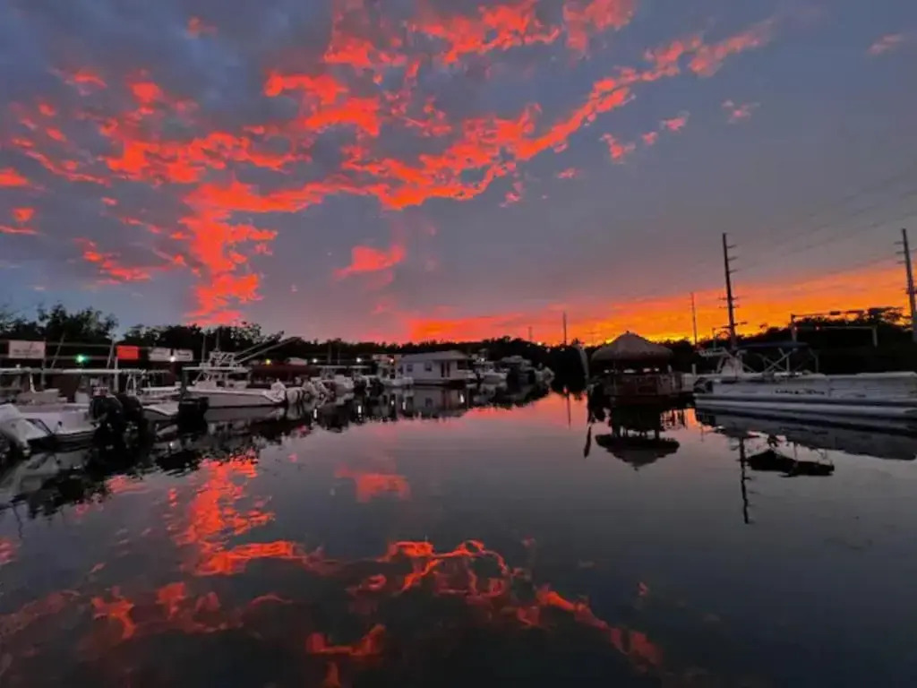 Aqua Lodges At Hurricane Hole Marina