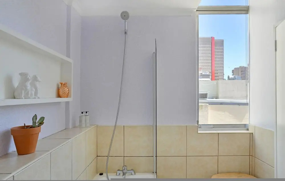 Refined City Living Sunny Pool Gym Facilities