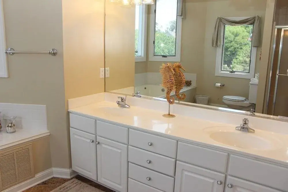 Ship's Chandler - 5 Br Home