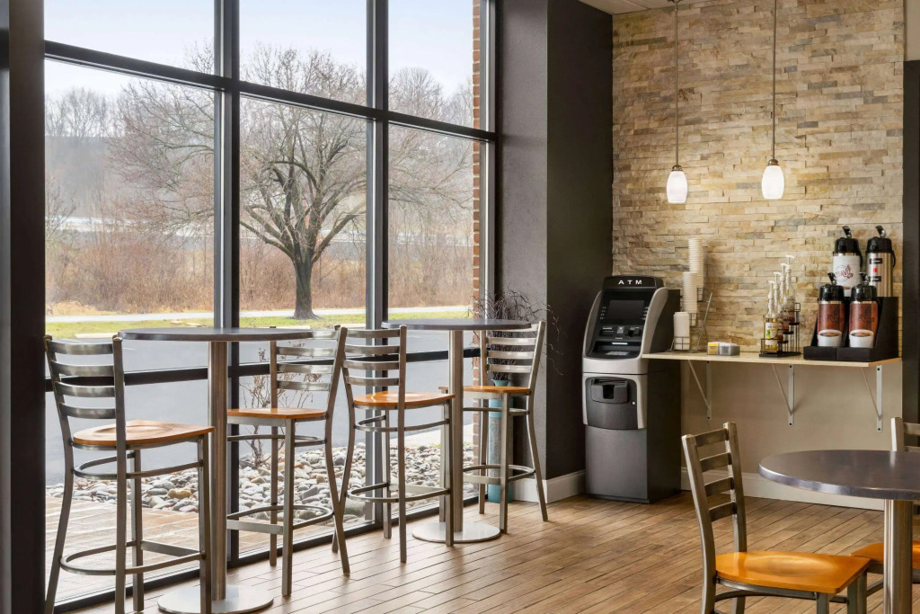 Days Inn & Suites by Wyndham Lancaster Amish Country