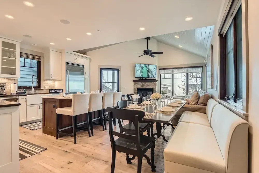 916 Empire Skiers Secret 4 Bedroom Home