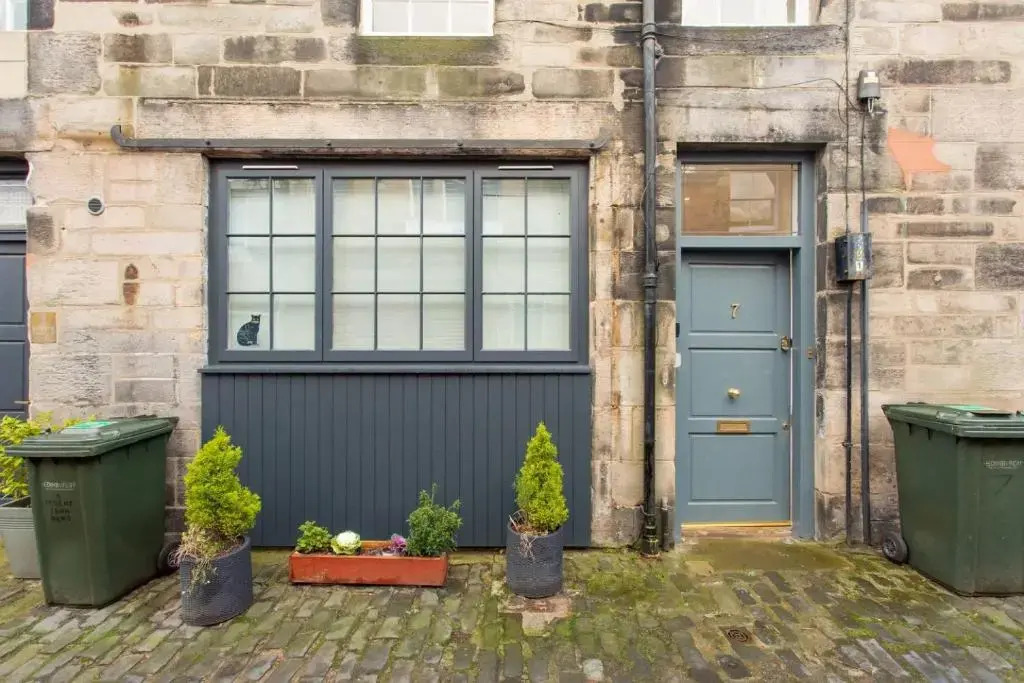 ALTIDO Spacious 3BR Mews House behind Calton Hill