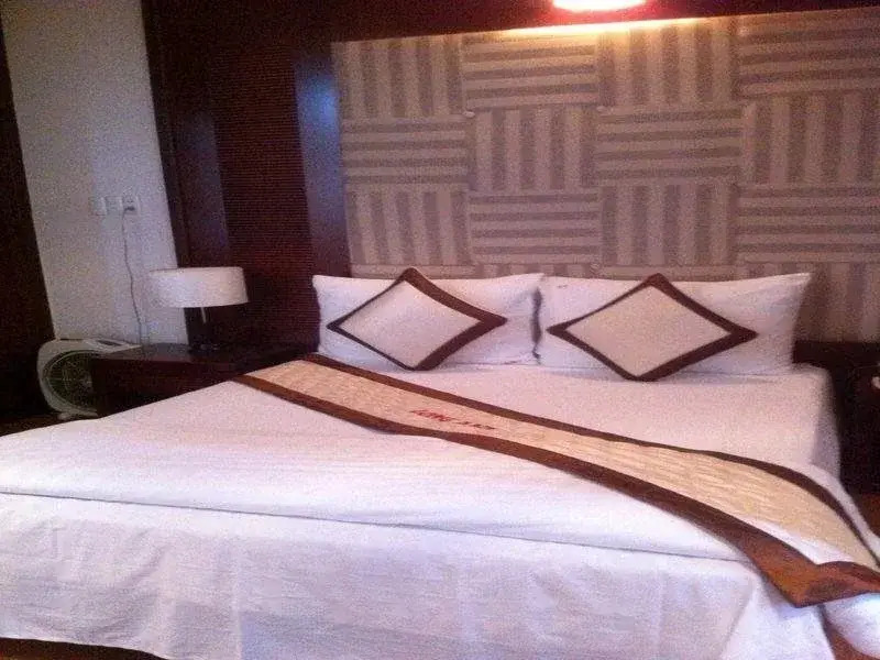 Long Anh Hotel
