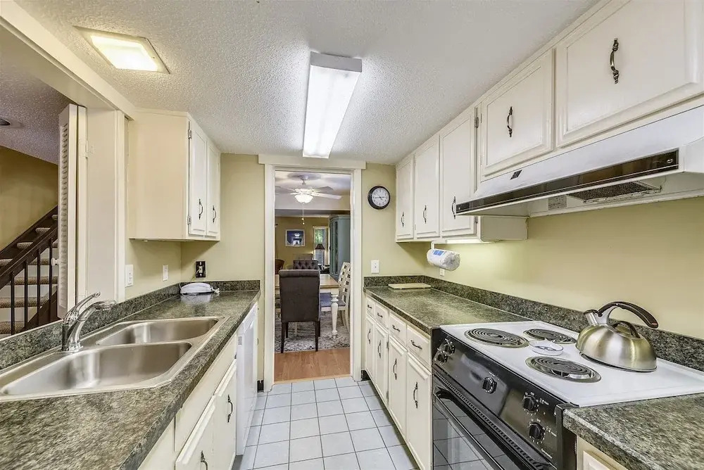 SailMaster 37 - Two Bedroom Condo
