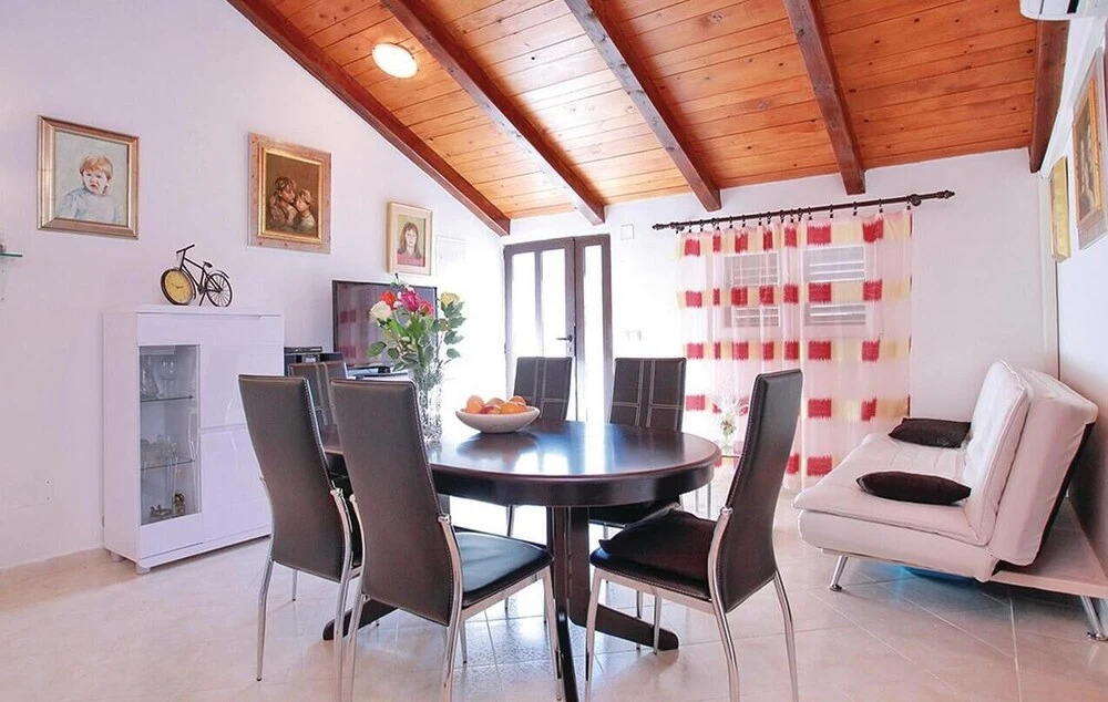 Four-Bedroom Holiday Home Vela Luka 03