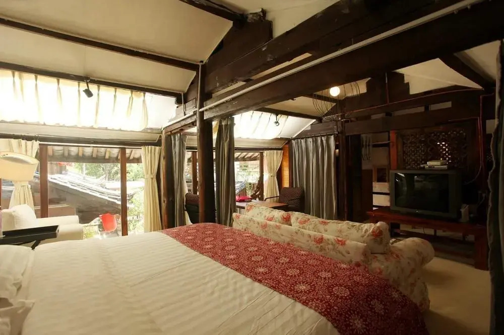 Haw Haw Inn