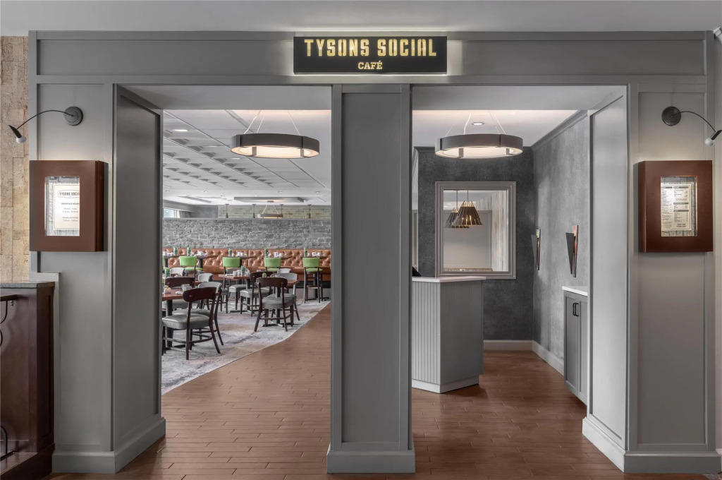 DoubleTree by Hilton McLean Tysons