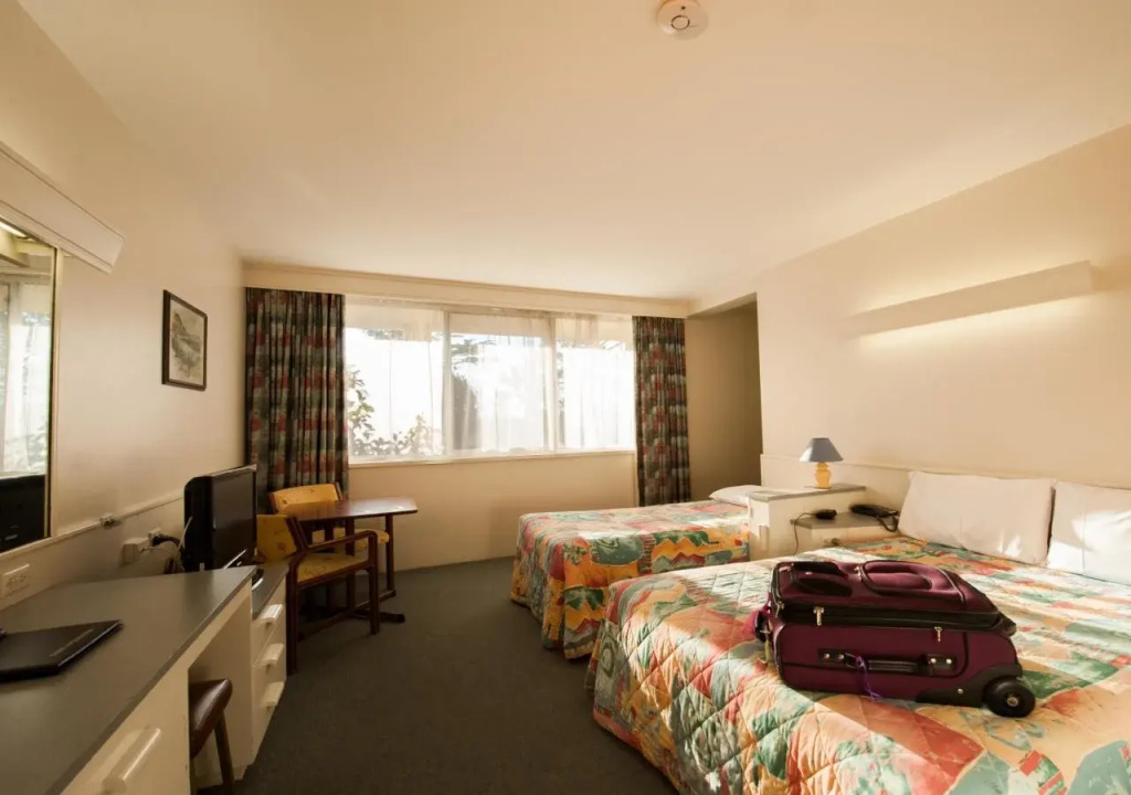 Parklane Motel