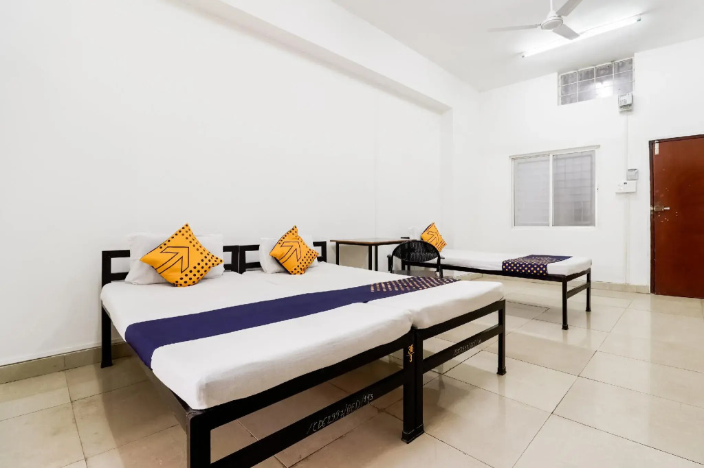 Raj Service Apartments by OYO Rooms
