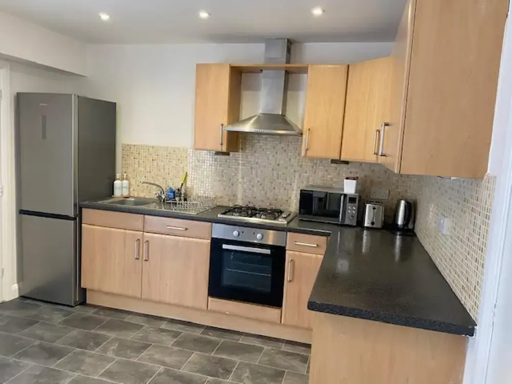 Home Sleeps5-netflix-parkg-near City Center/etihad