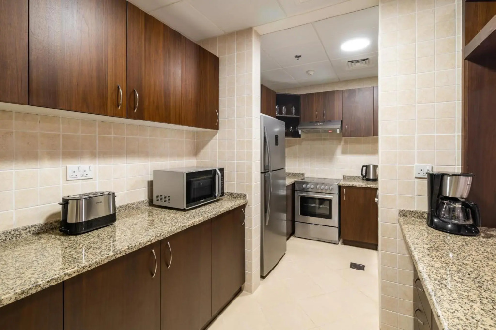 2BD 2.5BA Superior Apt with Pool Gym Beach Access