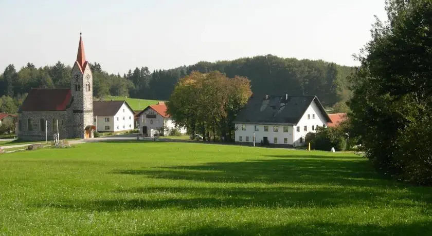 Gasthof-Pension Zum Haugstein - Familie Eder