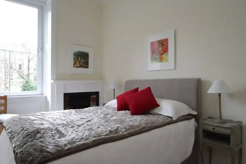 1 Bedroom Flat Near City Centre