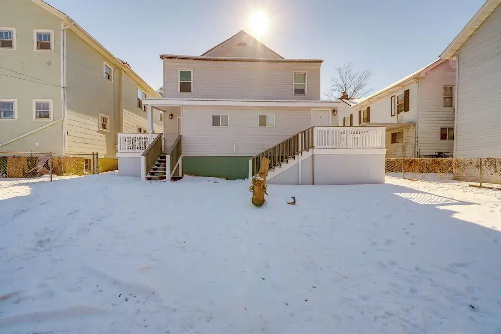 Historic Hinton Gem: Walkable Luxury Near Dtwn!