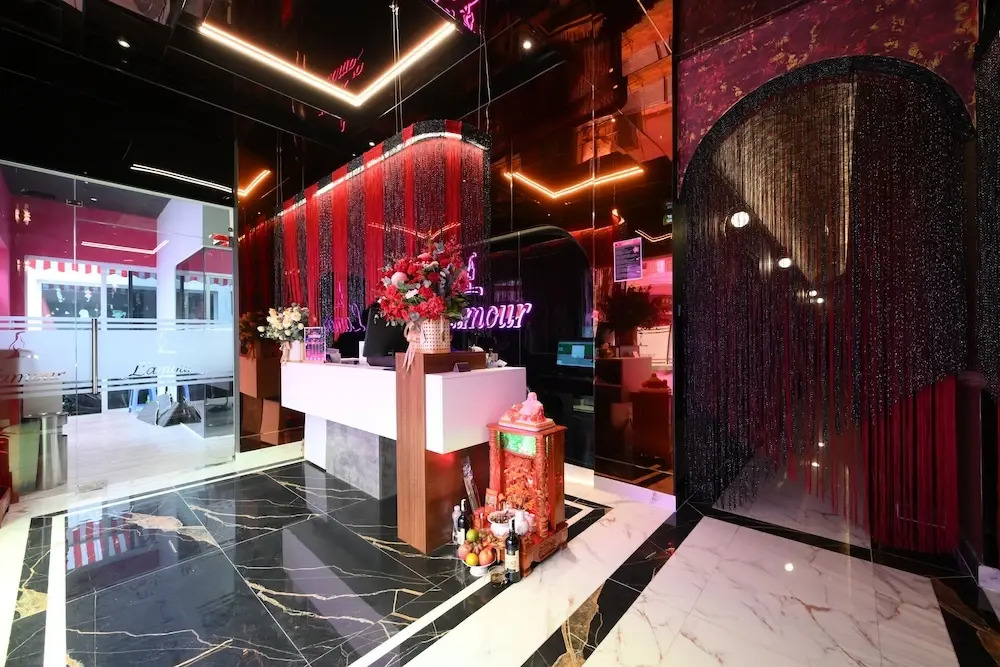Lamour Hotel