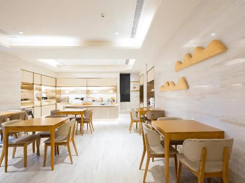 Ji Hotel Shanghai Wuwei Dong Road Metro Station