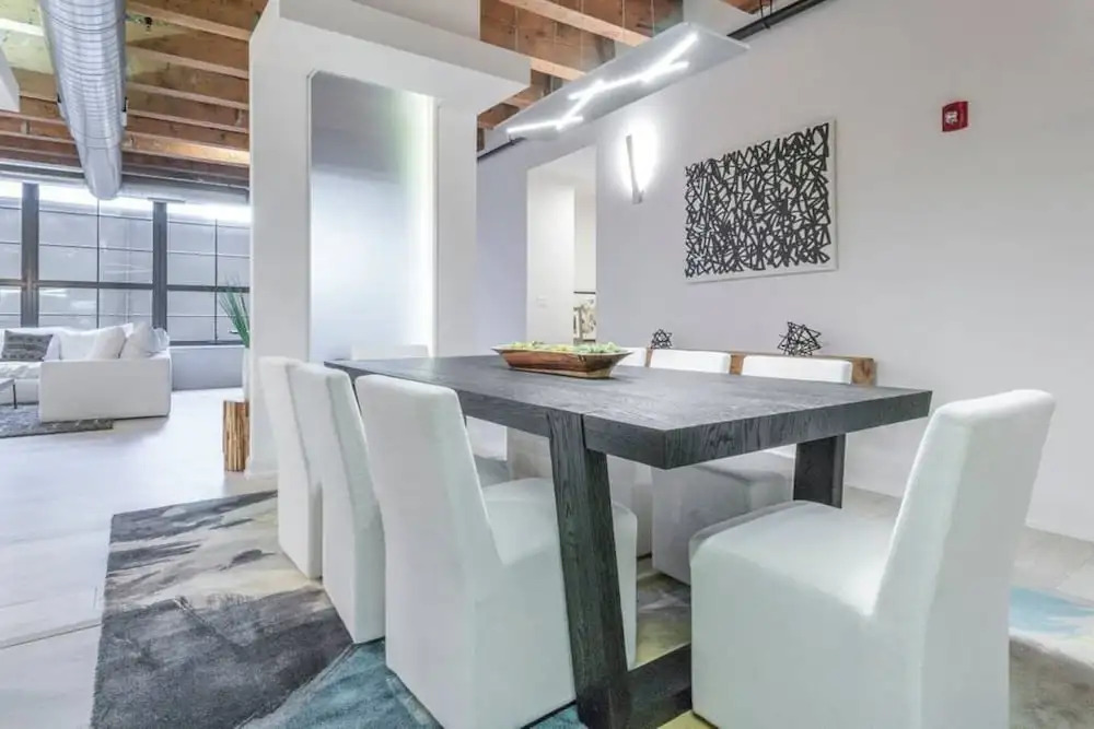 Breathtaking 6 BDR Luxury Condo Downtown Chicago