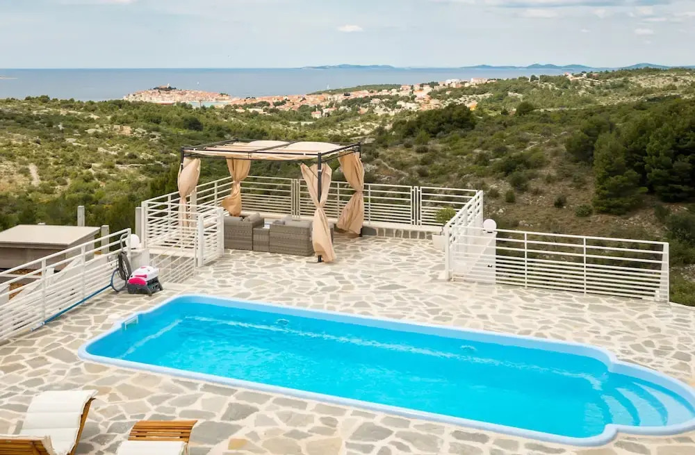 Villa White Pearl