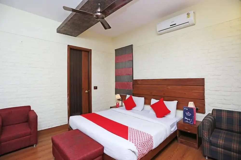The Townhouse By FabHotel