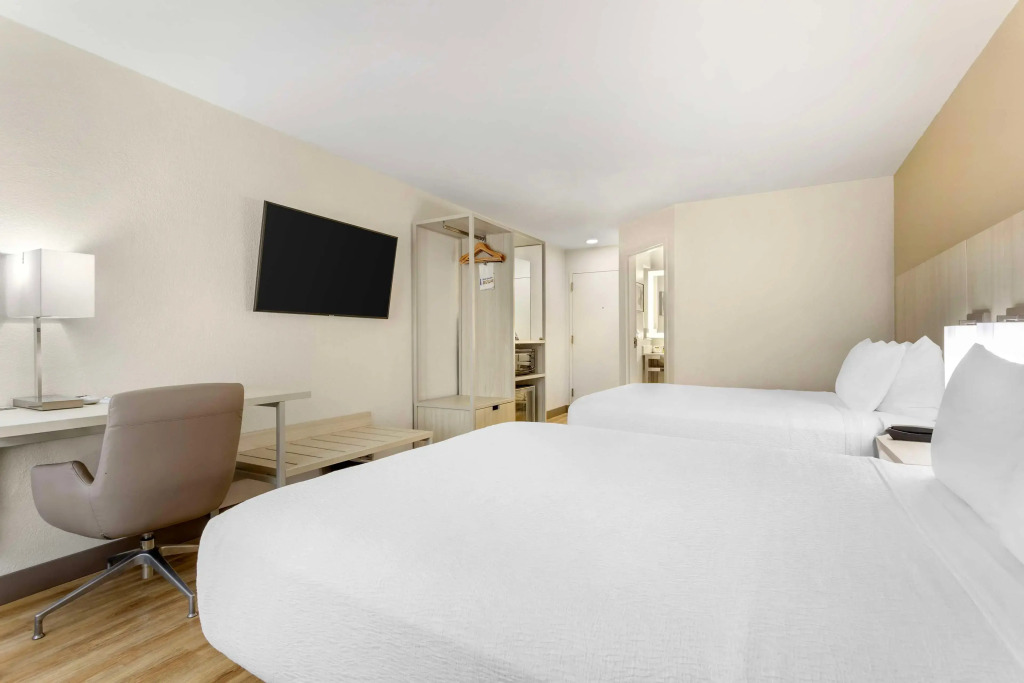 Best Western Plus Sugar Land-Stafford