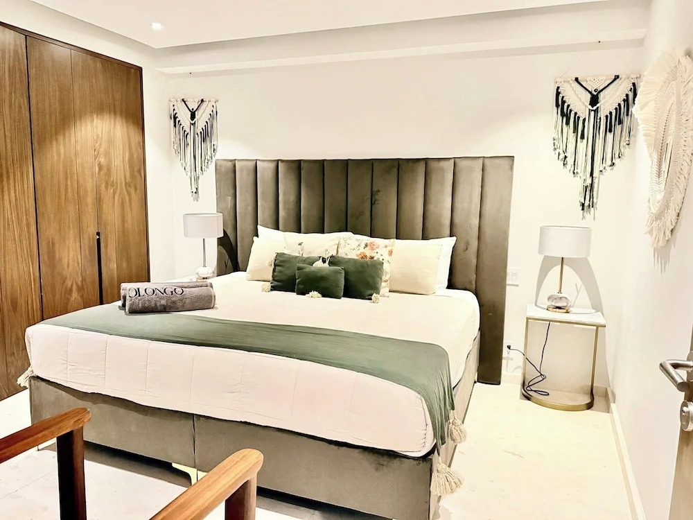 Bolongo 2BR Your Exclusive Oceanfront Escape