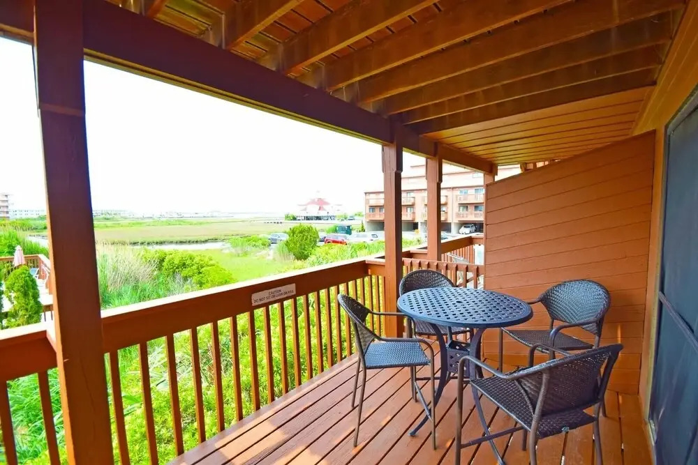 Sunset Landing 2 2 Bedroom Apts