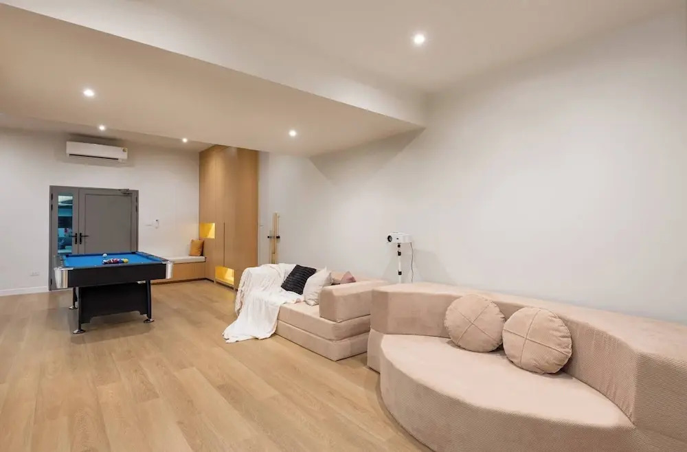Stylish 5BR Poolhouse & Theater 2mins to BTS