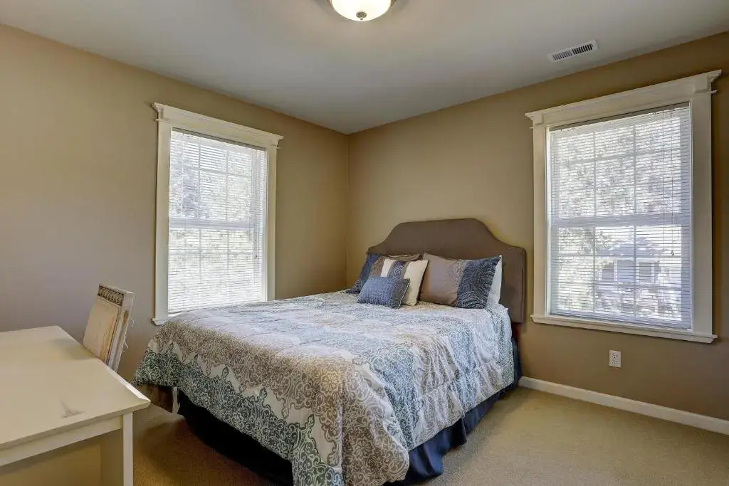 Westside Walkable-AC-3BR/2.5BA