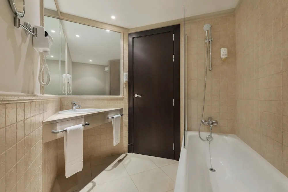Precise Resort El Rompido-The Hotel