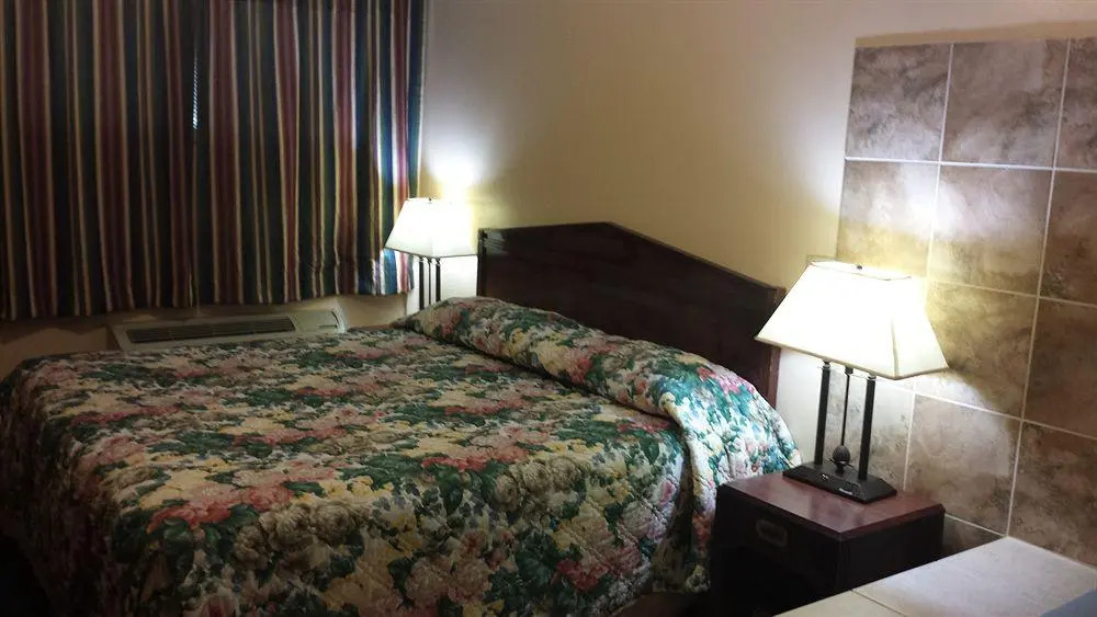 Capri Motel