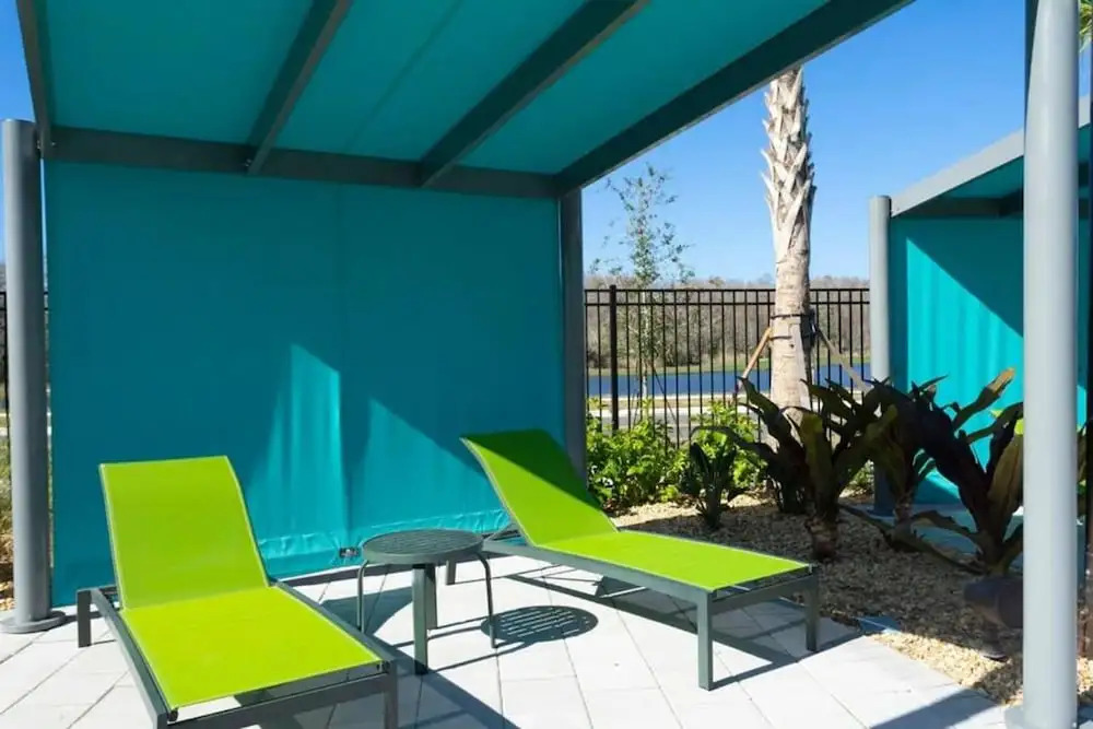 2557 Awesome 4BD Townhouse Located at Storey Lake