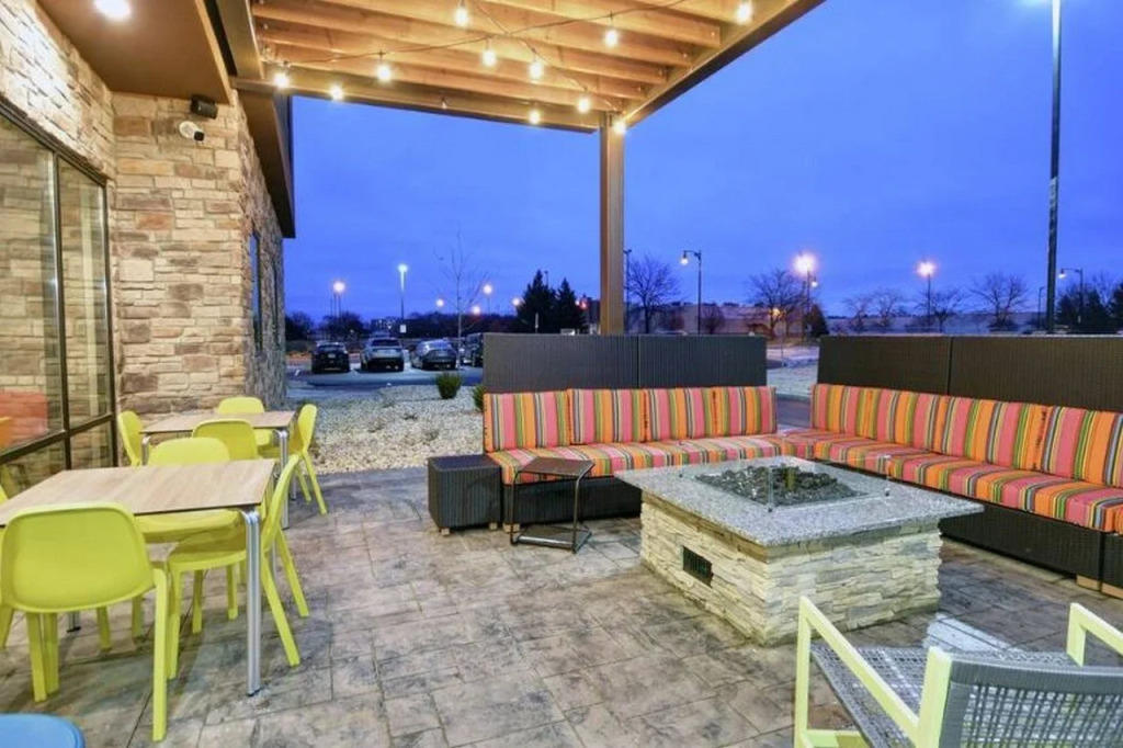 Home2 Suites By Hilton Beloit