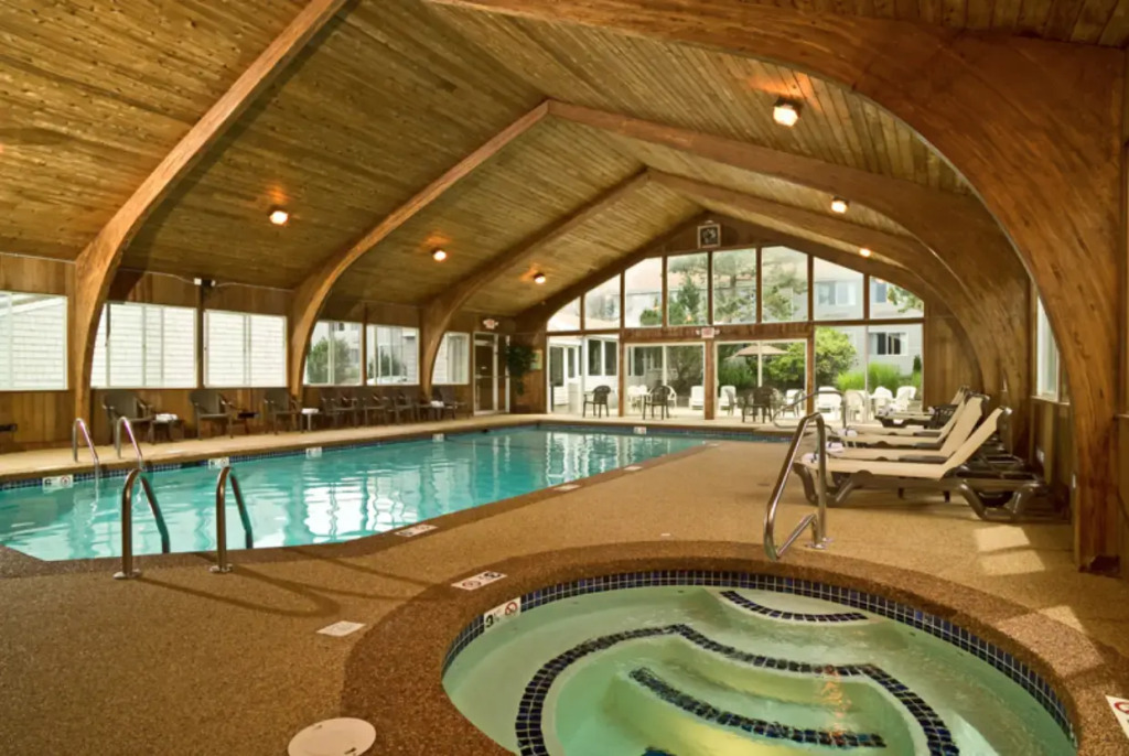 Rockport Inn and Suites