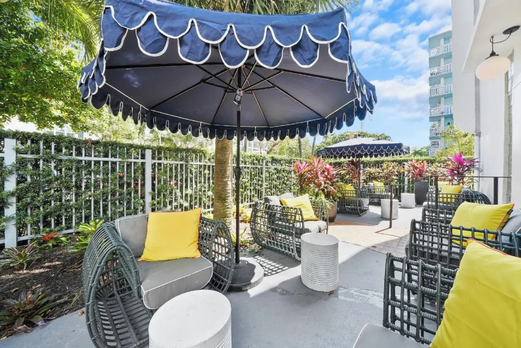 Lincoln Arms Suites