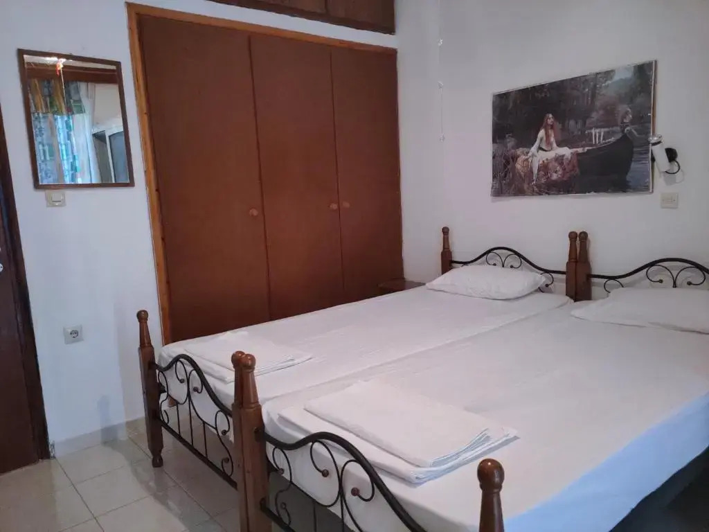 Cleopatras House Apartments