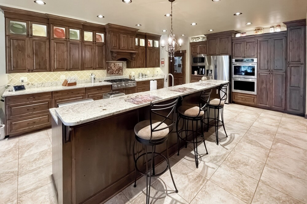 4BR Home on the Deschutes River 5 min to Sun River