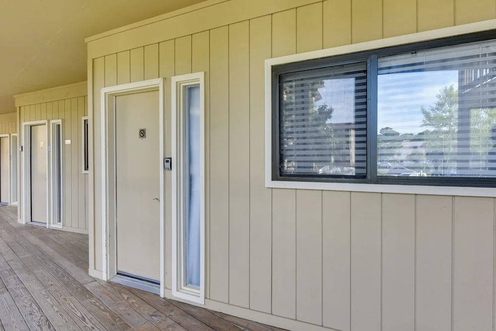 Community Pool & Bikes: Hilton Head Family Condo