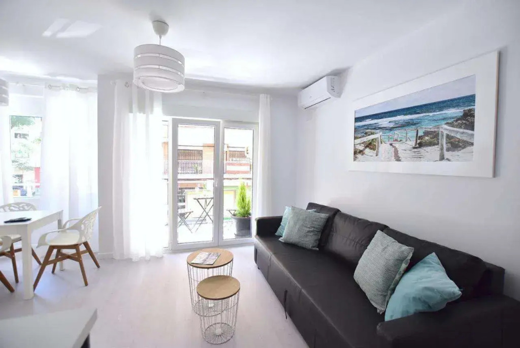 Emma Apartment Central