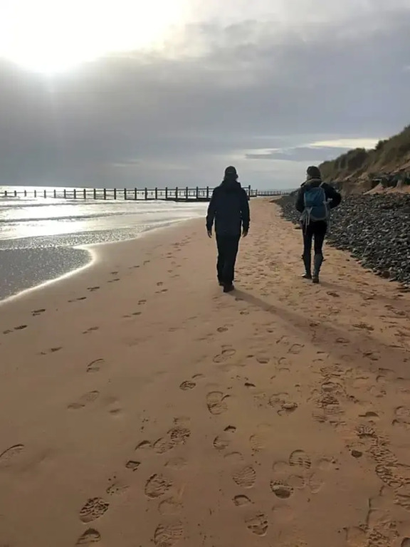 1920`s house. Private en suite sitting room . Dog friendly