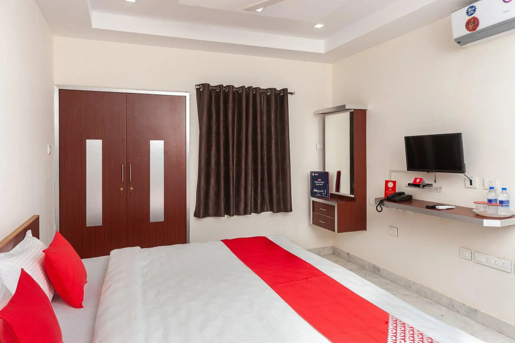 Hotel O Le Mint OMR