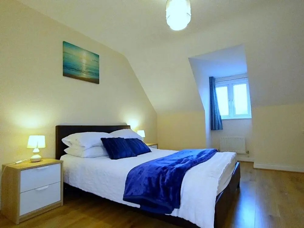 City Centre Home, Free Parking,wifi,netflix,tv