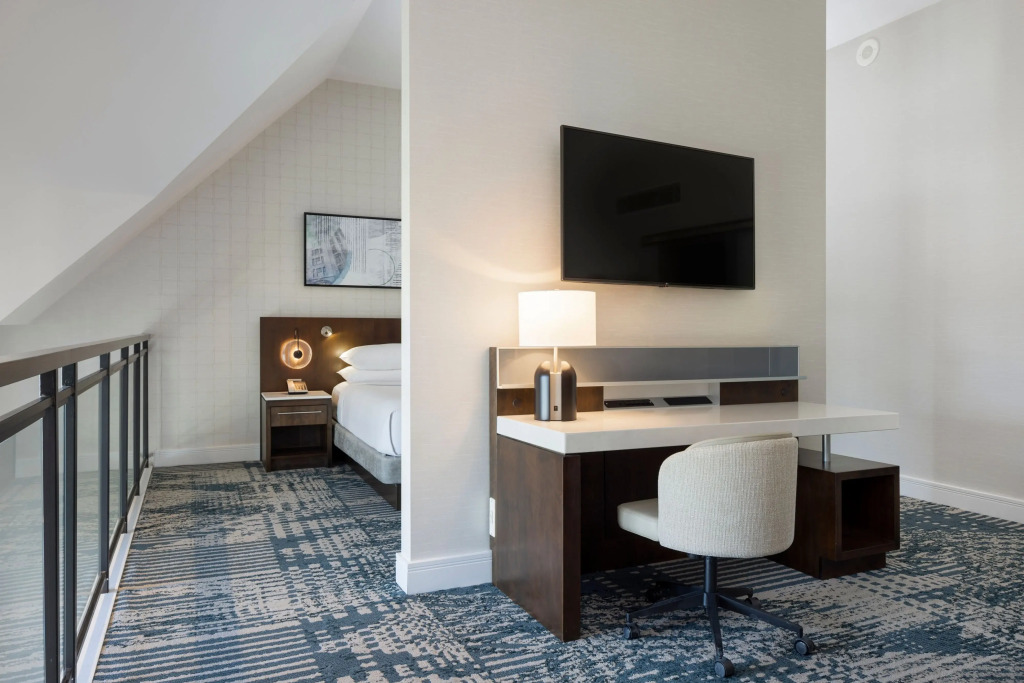 Delta Hotels by Marriott Victoria Ocean Pointe Resort