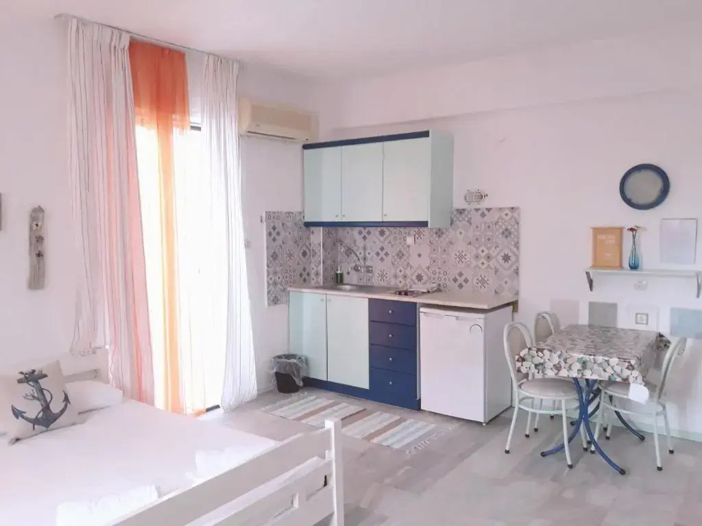 Brunis Apartments