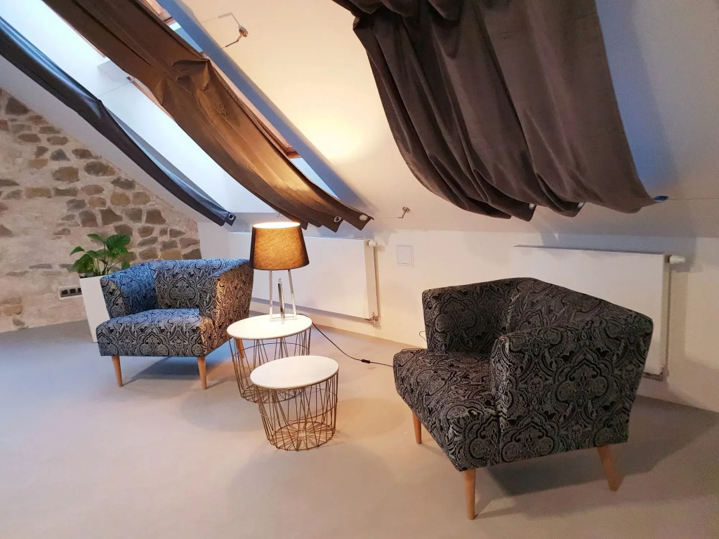 Coco Chanel Boutique Apartment by goodnite cz