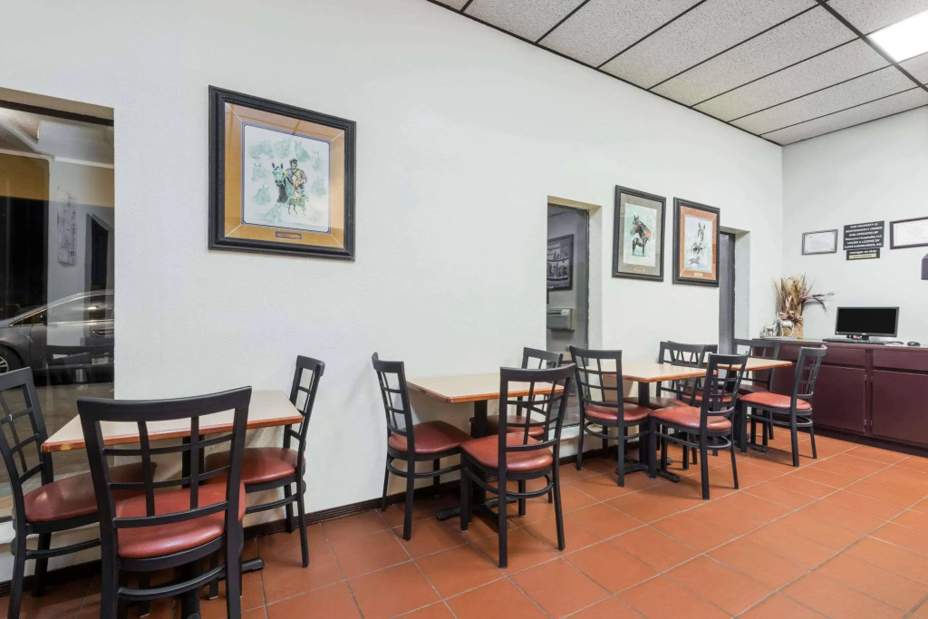 Simple Rewards Inn